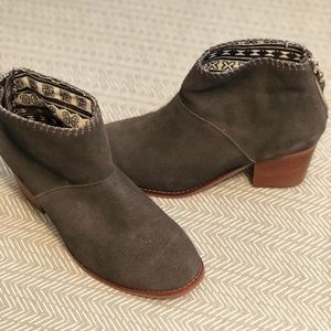 Toms booties